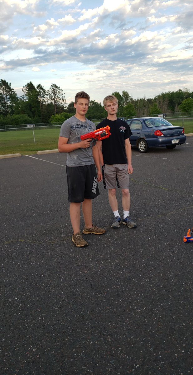 Tyler96879971's tweet photo. @2019_nerfwar tyler myhre from straight off the  Couch kill James https://t.co/MMymtBpoUr