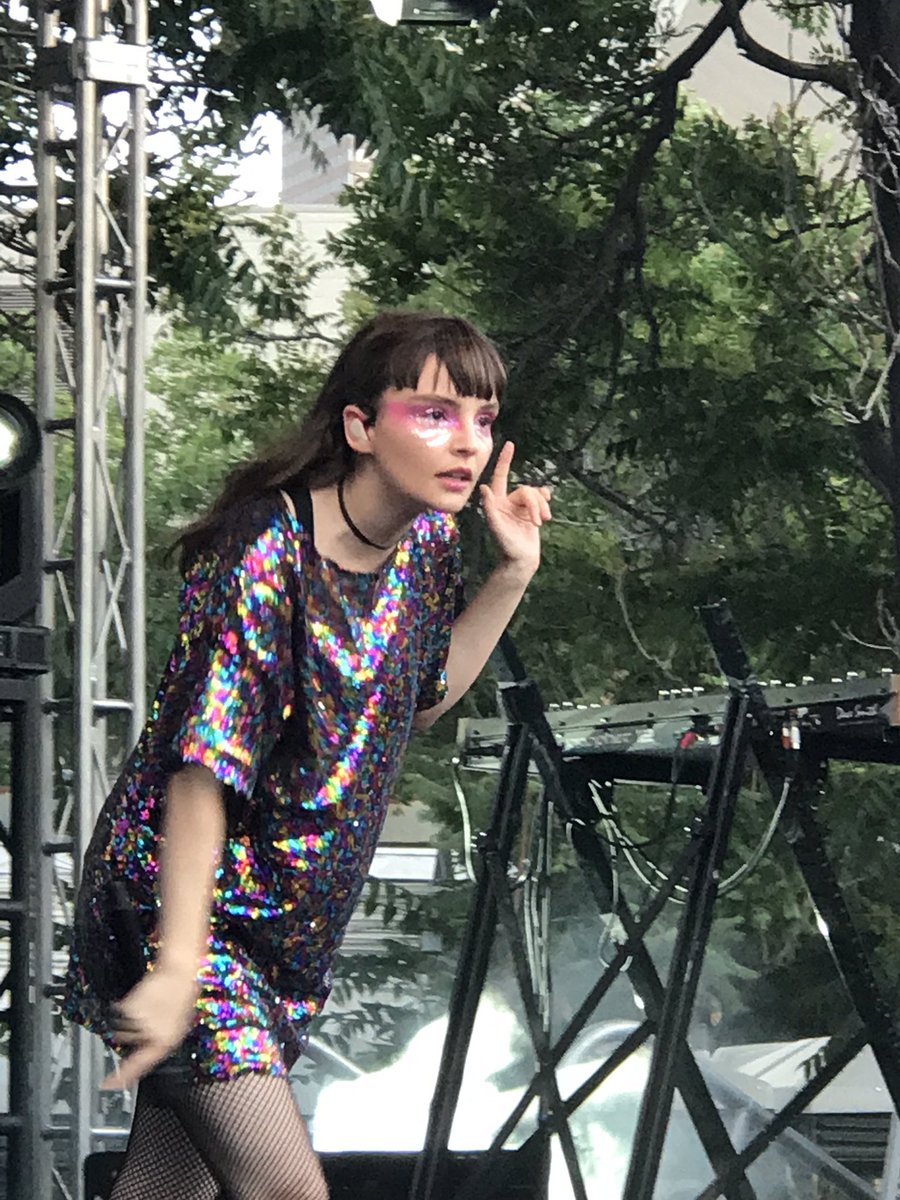 HaloEleven's tweet photo. Watching CHVRCHES ❤️❤️❤️❤️ @CHVRCHES at White Claw Stage @WhiteClaw #WestwordShow #fanplan https://t.co/H2tQOQ9Cxz