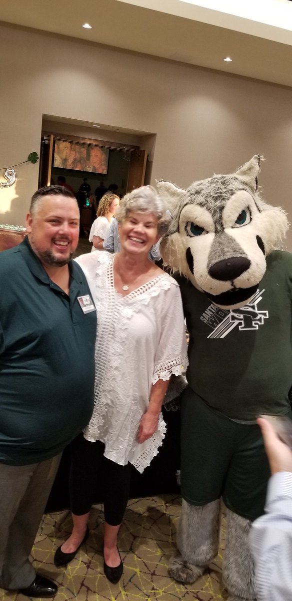 wolfiesantafe's tweet photo. Class of 1999 https://t.co/47MN9aImdE