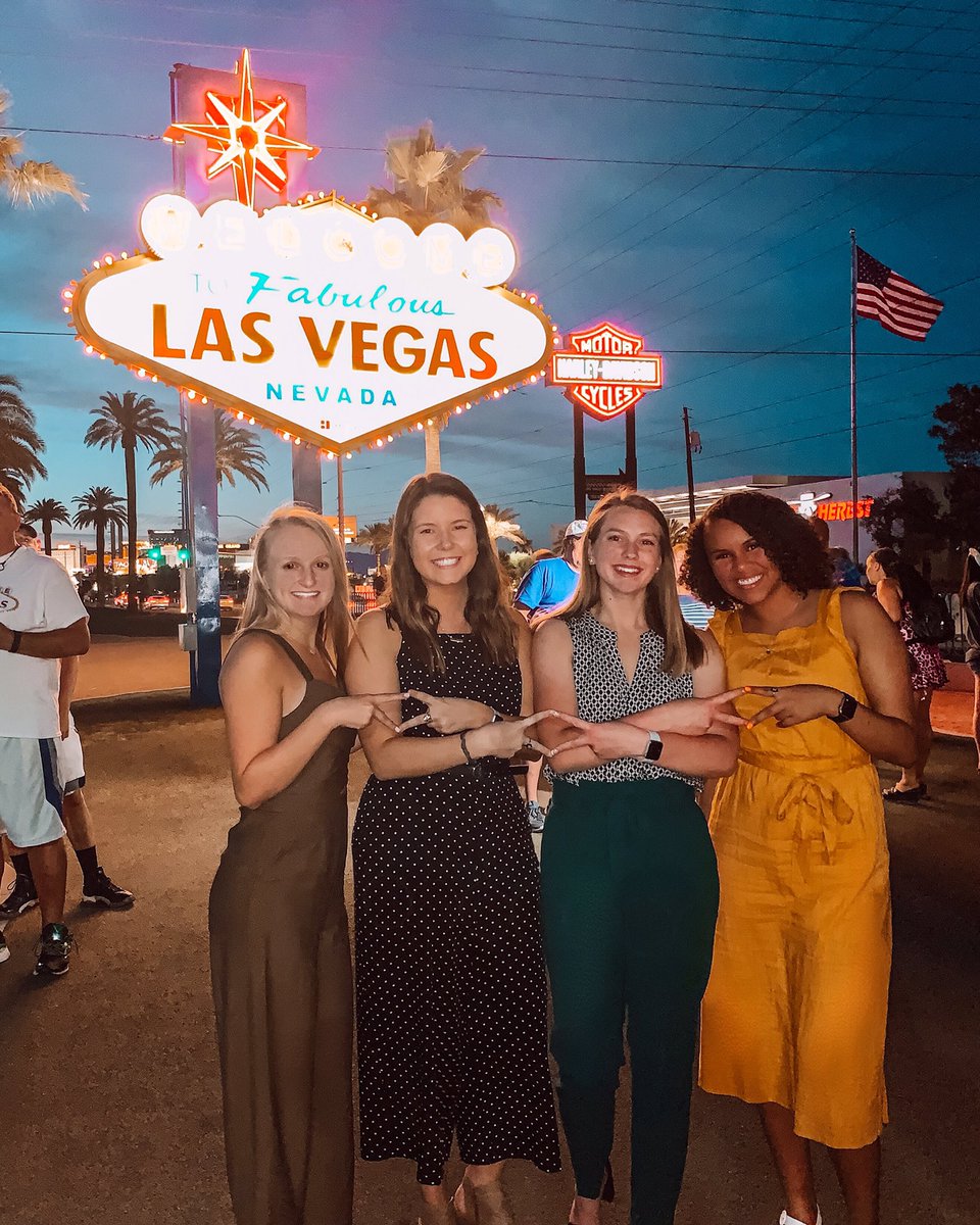 This year’s Grand Convention is the one for the books! Thanks Gabi for representing Epsilon Epsilon this week!🤩👏🏻💎 #techadpi #techrec19