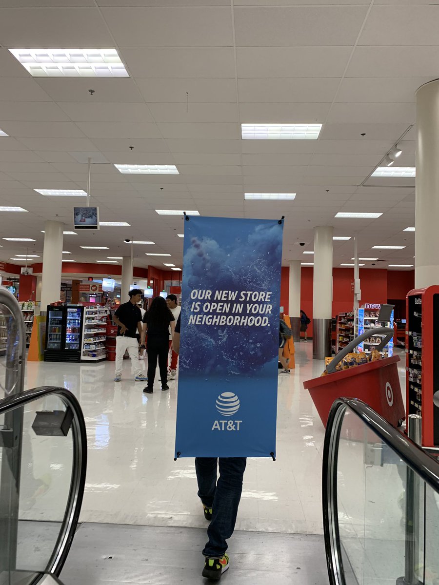 OmarFloresNAE's tweet photo. What a day !Can we say ENTERTAINMENT #4 and it’s a DTV PREMIUM ! Congrats to this family , they are walking out wAtching ! Shot out to @Ciara_Wills for always being such a great leader and inspiring us! #MARKETINGONTHEMOVE #Drivingtraffic @404girl @ATTPortablesEVD @elthonmunoz https://t.co/oW86l7ajIN