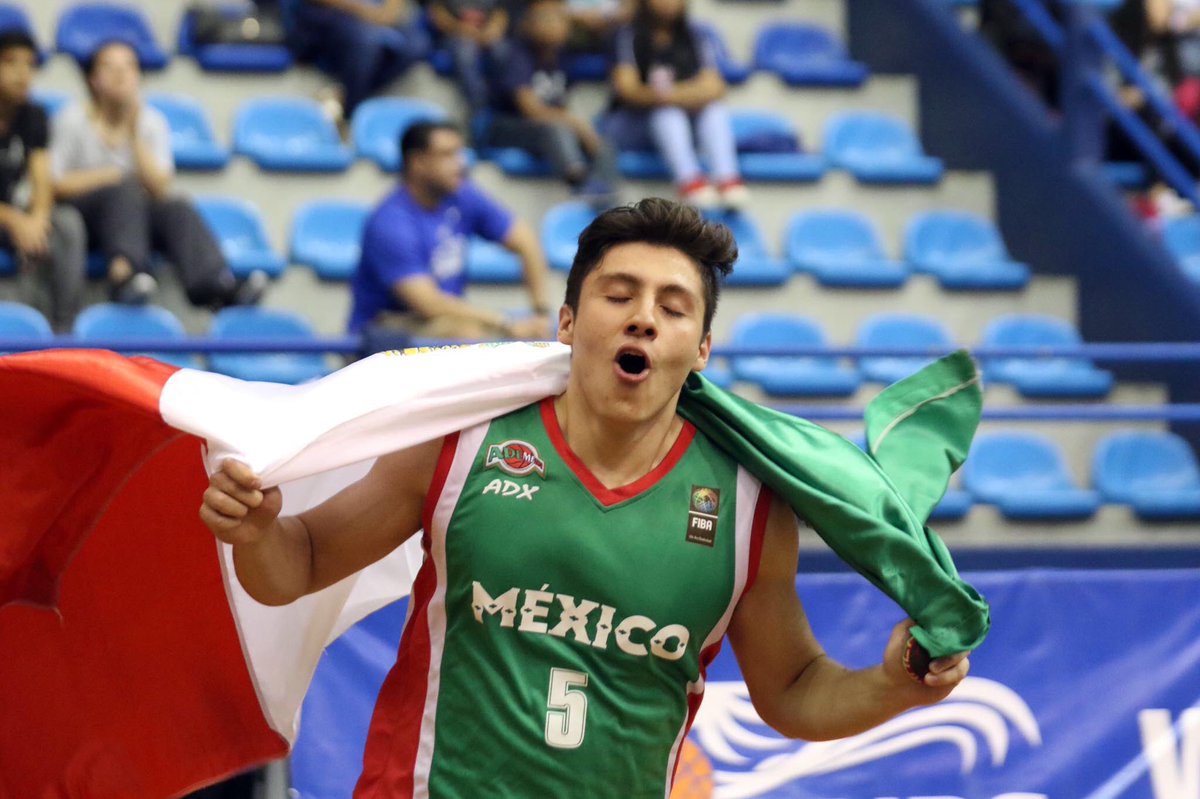 AlejandraRomo21's tweet image. ¡Feliz cumpleaños @Ivanbernal02, seleccionado nacional U17 🇲🇽 y jugador de #AcademiaCONADE🏀! #HBDhijo