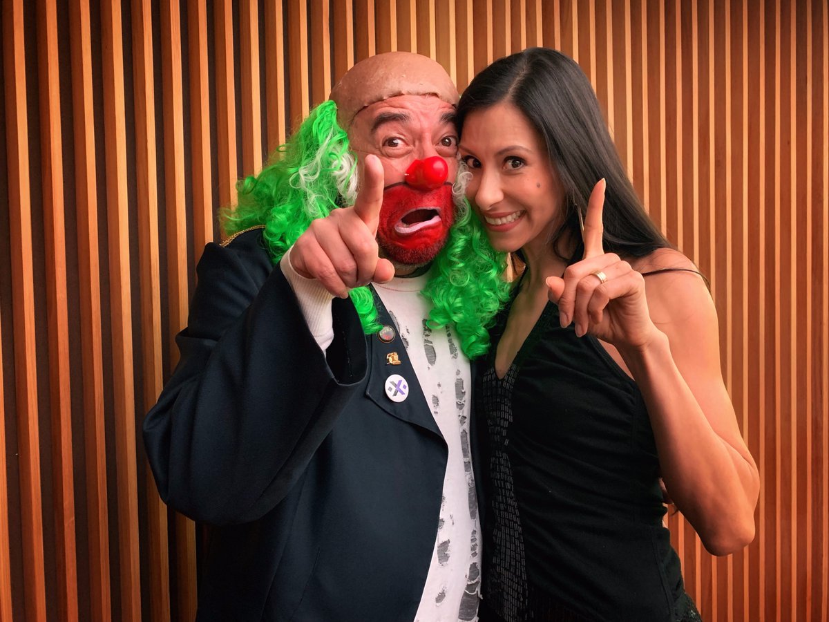brozoxmiswebs's tweet photo. Aquí les dejo la entrevista con @ElisaCarrilloC donde nos platica del "Festival Danzatlán" y su gala en el @AuditorioMx ¡Órale! -> https://t.co/jW29t1TDU3 https://t.co/HJ4yrHnl1l