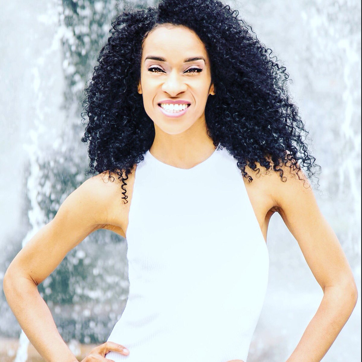 LIVEINLYFE's tweet photo. ✨Patience &amp; Purpose ✨

#allwhiteeverything #newchapter #standingintruth #doingme #honorthyspirit #selflove #sorrynotsorry #patience #purpose 

Thank you to the extremely talented angel @RhondaAnnC  for this 📸 ✨💛✨ https://t.co/6MBIjPpjp4
