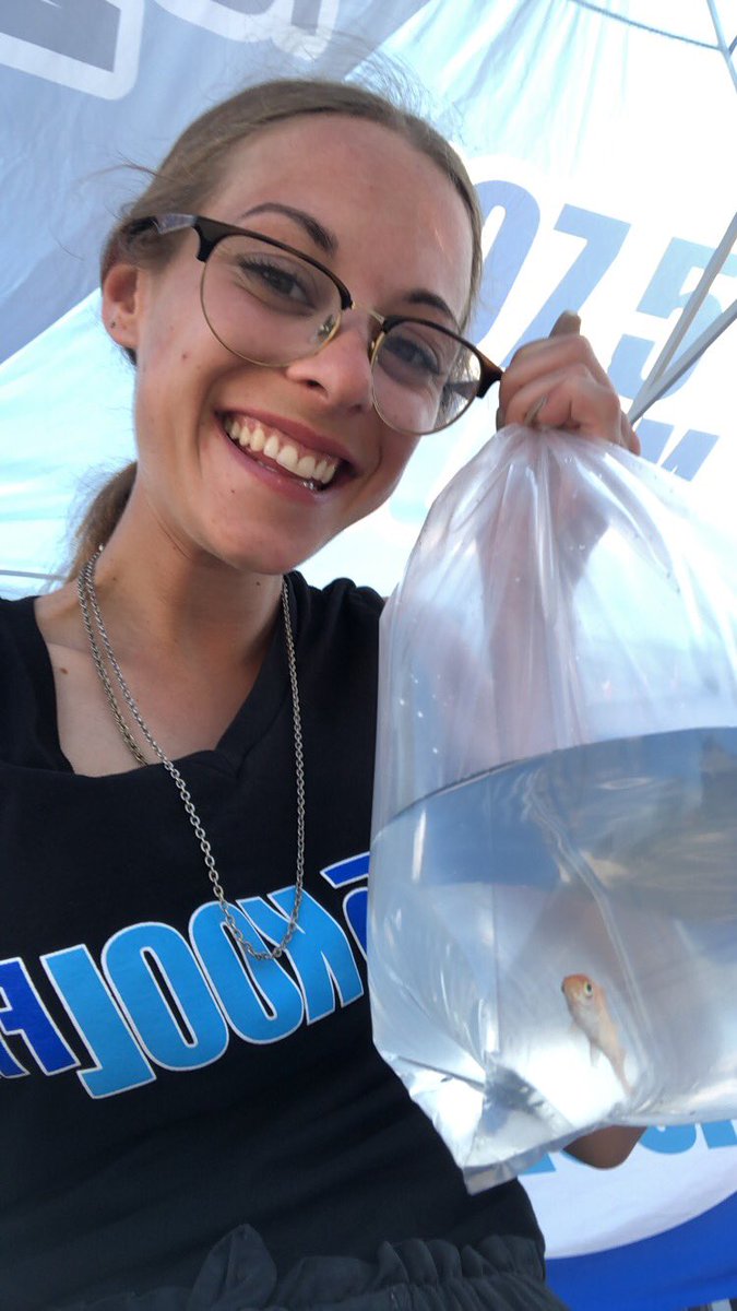 BKnipfelRadio's tweet photo. Today I worked what felt like the longest shift ever at #PromenadeDays but I must say it was unreal. The people I met, things I saw and the tan I got was well worth it! Let’s do it all again tomorrow!! https://t.co/lt1cIRm8B0
