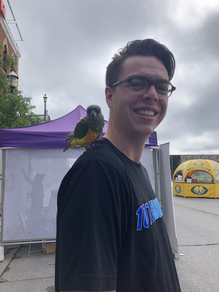 BKnipfelRadio's tweet photo. Today I worked what felt like the longest shift ever at #PromenadeDays but I must say it was unreal. The people I met, things I saw and the tan I got was well worth it! Let’s do it all again tomorrow!! https://t.co/lt1cIRm8B0