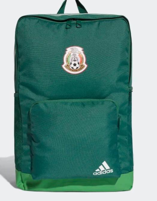 seleccmexicana's tweet photo. Servicio social: Erik Gomez extravió su mochila en las inmediaciones del Estadio NRG de Houston con su pasaporte y visa en el interior. Si saben algo favor de contactar a un servidor. Gracias https://t.co/XwW6EsQiJz