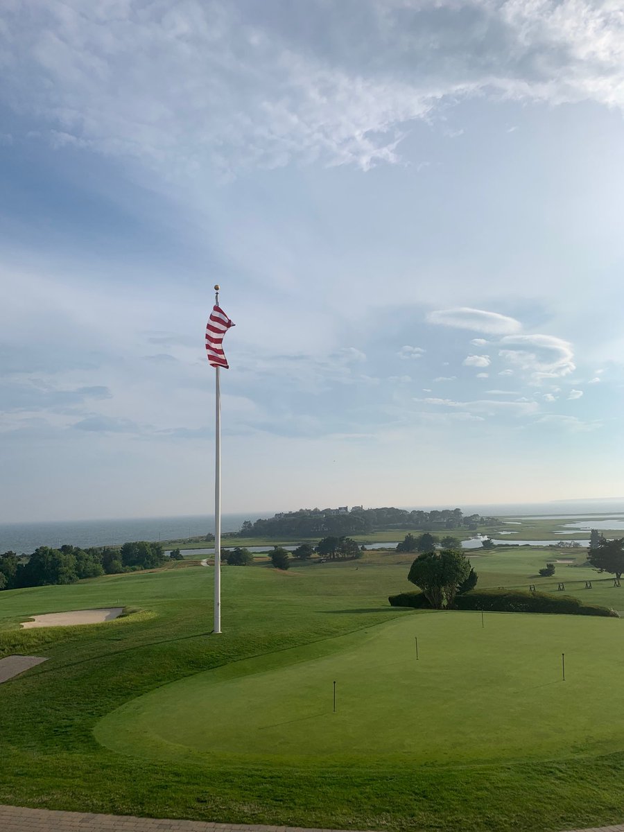 litgirlhale's tweet image. No storm clouds here!! #oldcapecod #hyannisportCC #kennedyesque