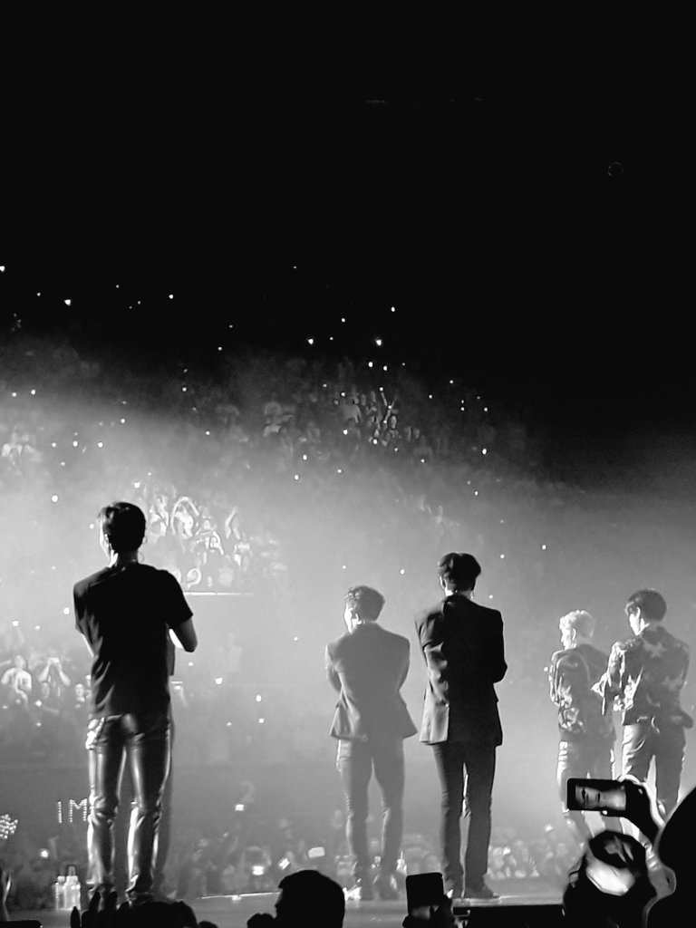 Saravsx's tweet photo. Thank you for another amazing concert. You did well this year too, let's meet again soon😊❤ 
#MONSTAX #monstaxmadrid #MonstaXinEurope #WeAreHere #WEAREHERETOUR https://t.co/eErjPIhCR7
