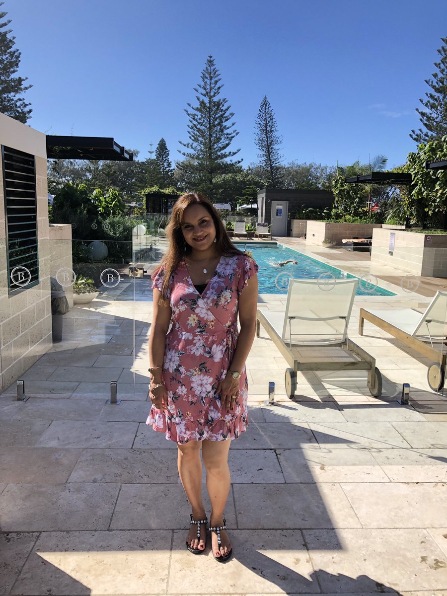 Cosmic_Lea's tweet photo. This is the type of winter weather I love! ✨☀️ #burleighheads #goldcoast #queensland #australia #winter #vacation #poolsidehangs #nofilterneeded https://t.co/cEaWXveVsC