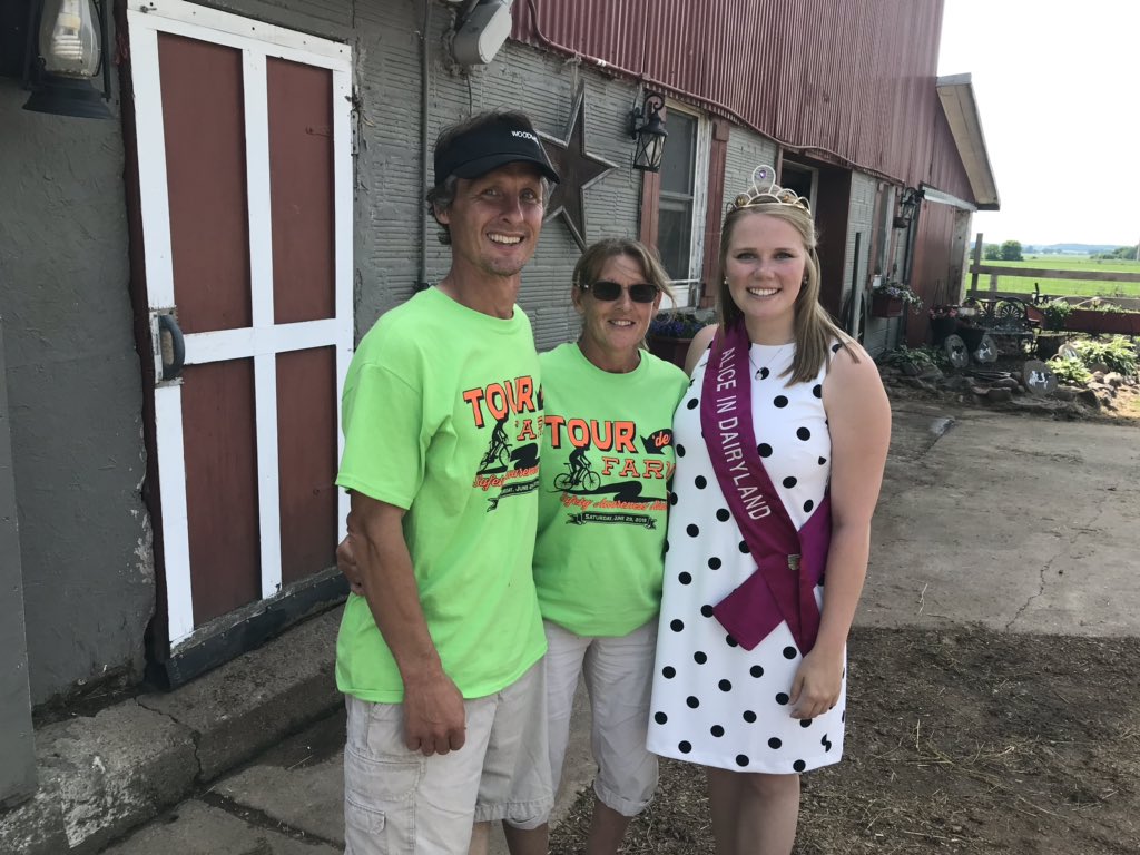 Alice_Dairyland's tweet photo. Farm safety, both physical &amp; mental, is important.

The 2nd annual Tour ‘de Farm Safety Awareness Bike Ride took place in Bloomer today!

Safety demonstrations were held at four local agribusinesses along the route.

#PromoteSafety #SafetyFirst #BikeTour #WisconsinAgriculture https://t.co/Vz87q2GhZf