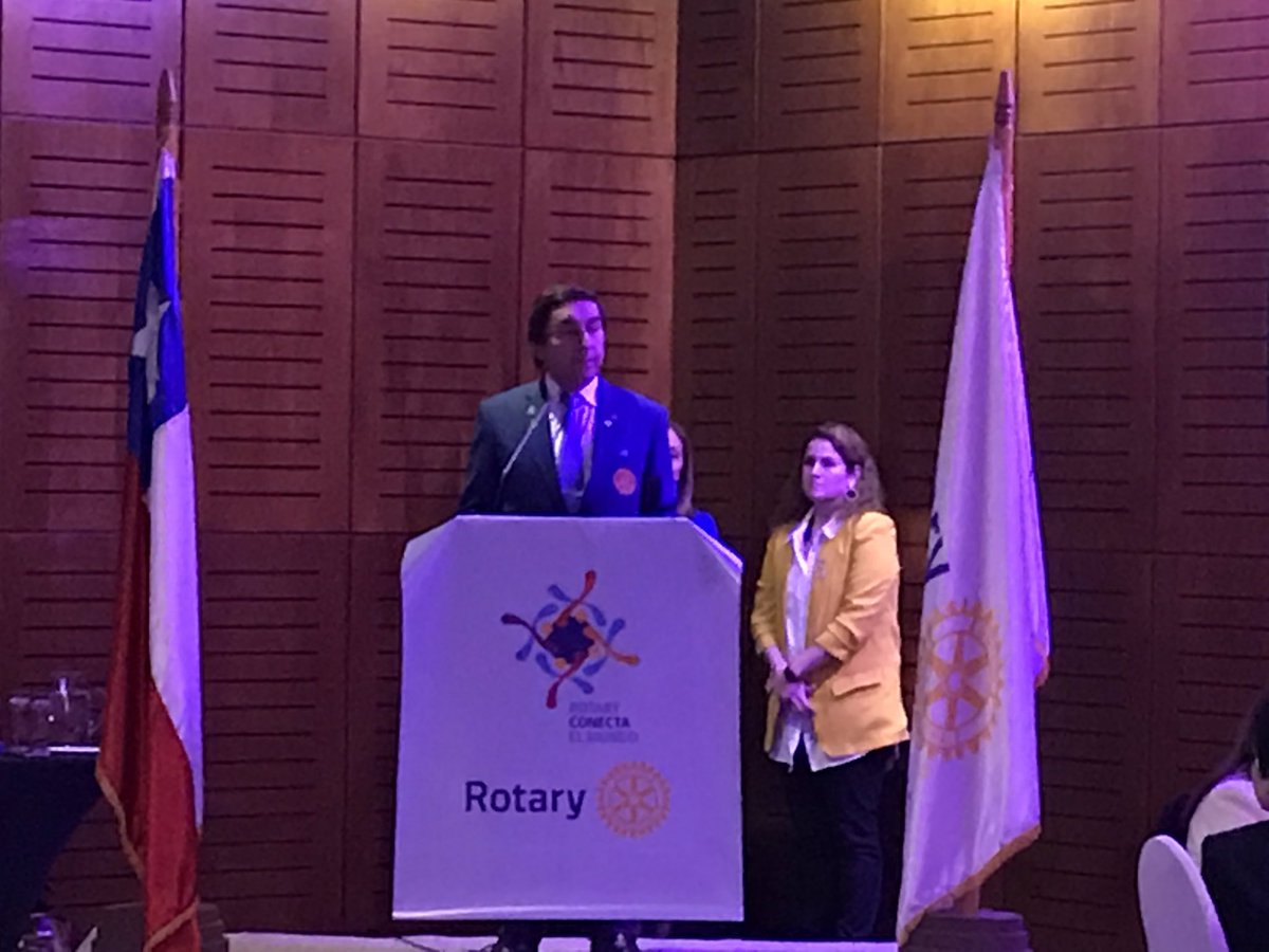 chillanoriente's tweet photo. A esta hora emotiva ceremonia cambio de mando Gobernador Distrito 4355. https://t.co/5abE77rtc2