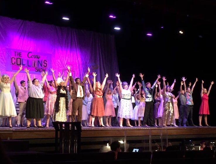 kris10_beee's tweet photo. Aaaa...mazing! South Bend has such talent. What a fun show and great story too! #SBCSC #Summerfly #Hairspray https://t.co/KA7w6sDbCi