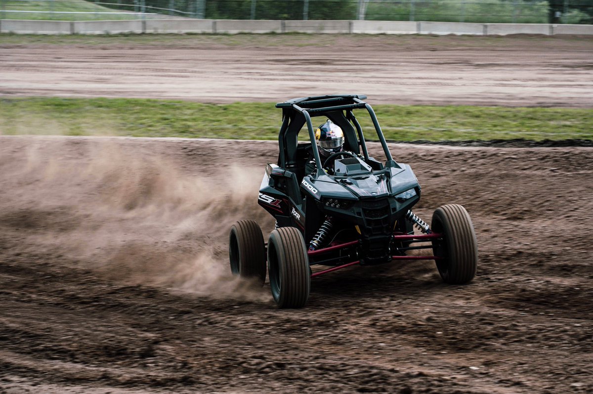 Kickin up dust in the Polaris RS1!💨
__________
Rider: @151Carlson