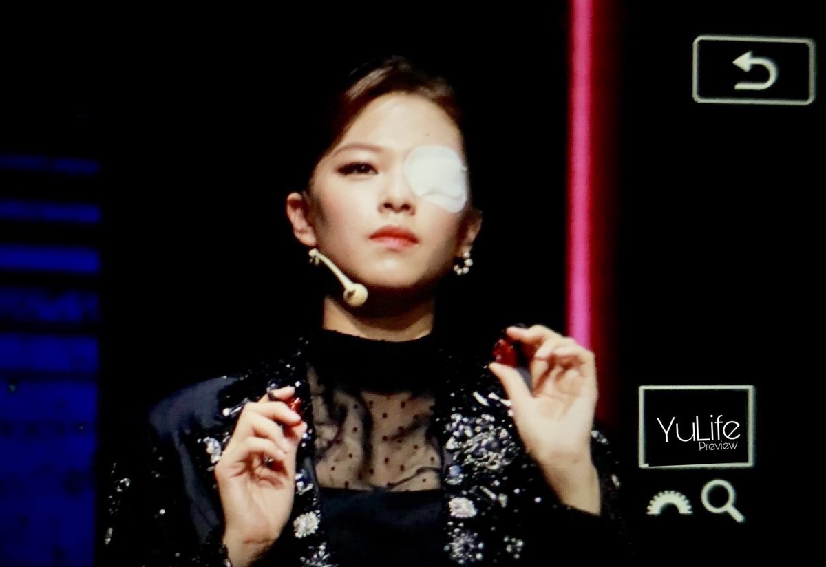 naye___on's tweet photo. my baby :( 

 #GetWellSoonJeongyeon https://t.co/bUFFW4vRZt
