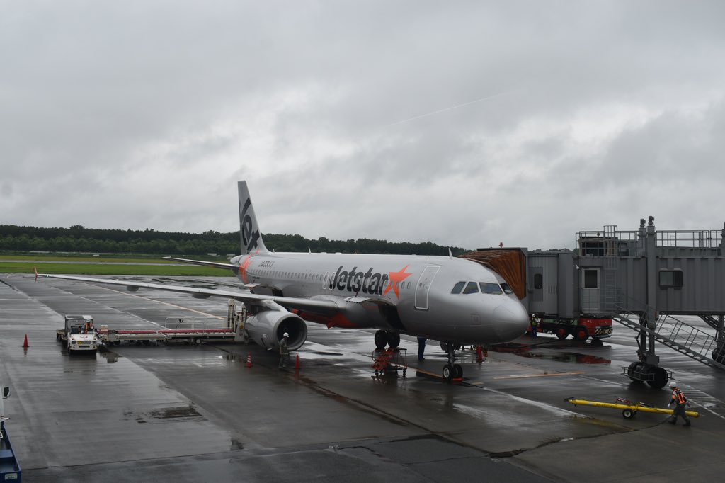 ばふぁろうず Auf Twitter 成田空港8 40発のjetstar Gk619便は 熊本空港周辺の悪天候の影響で成田へ引き返すor福岡空港 へ向かう可能性もあったが 予定通り熊本空港に着陸 よかったよかった 機長さん お疲れ様でした 今のところ熊本空港周辺はあまり雨は降ってい ばふぁろうず Auf Twitter 成田空港8 40発のjetstar Gk619便は 熊本空港周辺の悪天候の影響で成田へ引き返すor福岡空港 へ向かう可能性もあったが 予定通り熊本空港に着陸 よかったよかった 機長さん お疲れ様でした 今のところ熊本空港周辺はあまり雨は降ってい