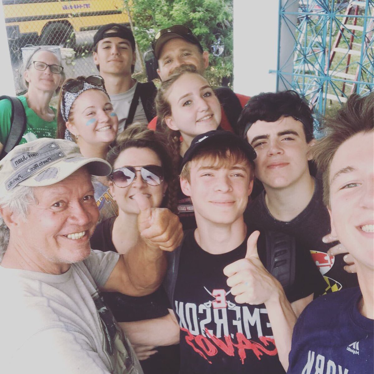 MsKMurphy's tweet photo. 22 Emerson Cavos spent the last week in Puerto Rico rebuilding homes and getting to know the resiliency of our brothers and sisters who braved Hurricane Maria.

All the feels as we leave the place that has shown us what it means to live for something bigger 🖤 As always, #GoCavos https://t.co/3JM4v9agwz