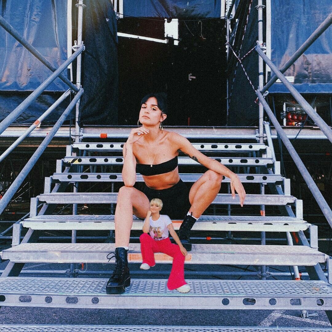 irecheilan's tweet image. POR QUÉ SON ASÍ JAJAJAJAJA