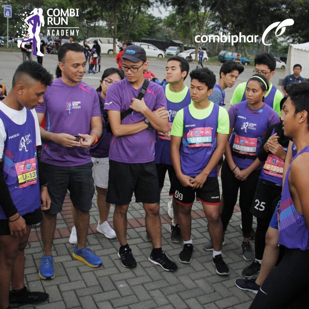 combipharID's tweet photo. Hai Healthy People, hari ini para peserta @combirunacademy kembali beraksi di ASICS Relay 2019, yang berlokasi di ICE Convention Center BSD. Terus meningkatkan kemampuan demi tunjukkan hasil terbaik dalam achieve personal best. Berikan selalu dukunganmu ya!
-
#CombiRun https://t.co/aEyo7SYg2F