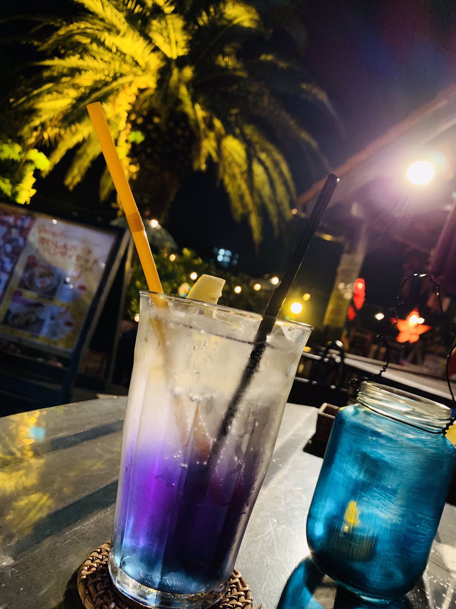 K718Bunny's tweet photo. 夜市来ちゃった！
雨が心配だっけどなんとか持ってよかった！雑貨もお買い得‼️また次回も行ってみよう！
#アジアンオールドバザール
#夜市
#異国の雰囲気 https://t.co/5pPcMU3Sum