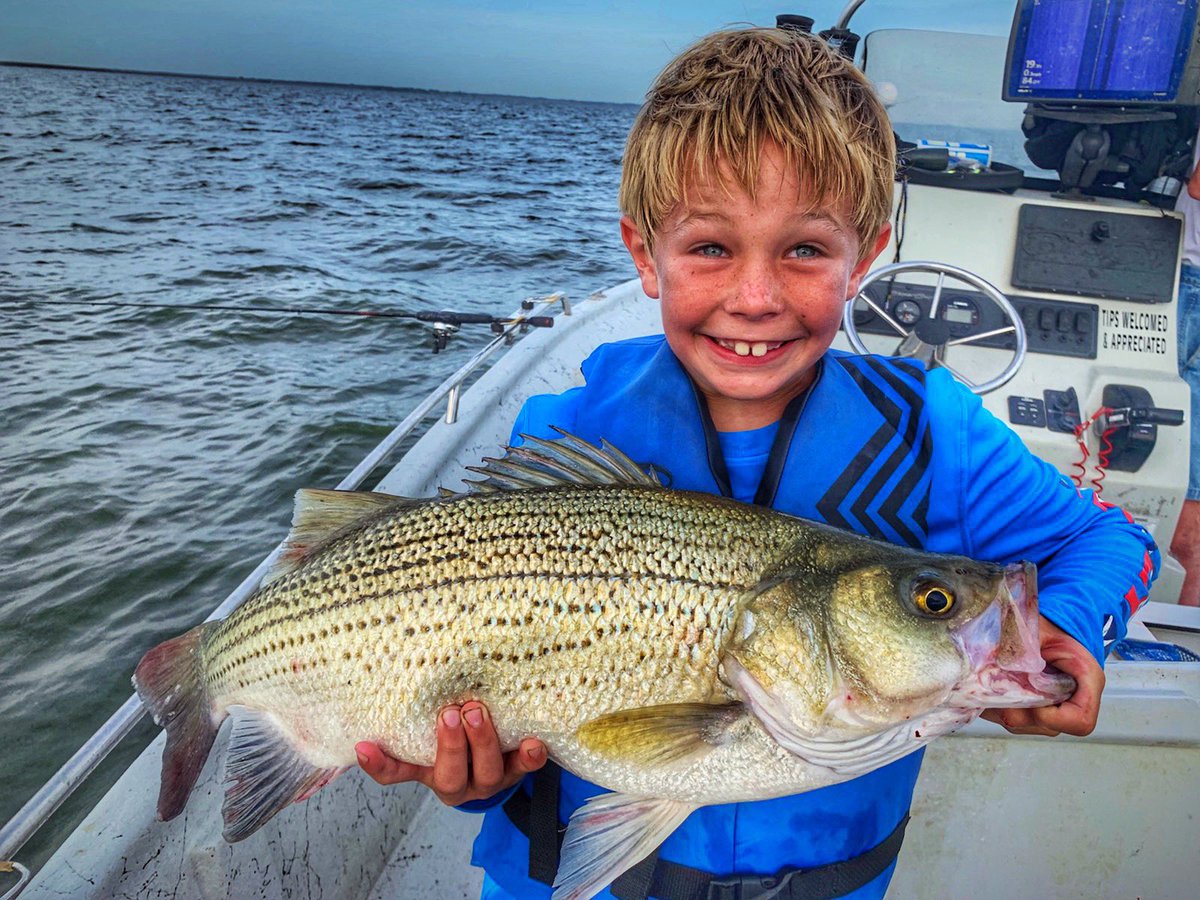 CaptLittlejohn's tweet photo. This is why we love what we do! #takekidsfishing #putdownphone #lookatthatsmile #KidsNeedMentors #kids @CaptLittlejohn https://t.co/xRNWYhFDyJ