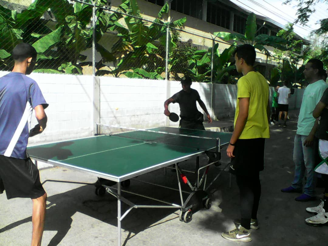 Extraordinaria jornada Deportiva Comunal en la #ParroquiaJoséCasanovaGodoy 
Gracias al apoyo de nuestro Gobernador <a href="/RMarcoTorres/">Rodolfo Marco Torres</a> , grandes y chicos disfrutaron de esta extraordinaria actividad, Juntos Todo Es Posible <a href="/NicolasMaduro/">Nicolás Maduro</a> <a href="/AlcaldePedroB/">Pedro Bastidas</a> <a href="/pepinoteleeaqui/">Raul Ramirez</a> <a href="/YhainerZ/">Zaya Yhainer</a>
