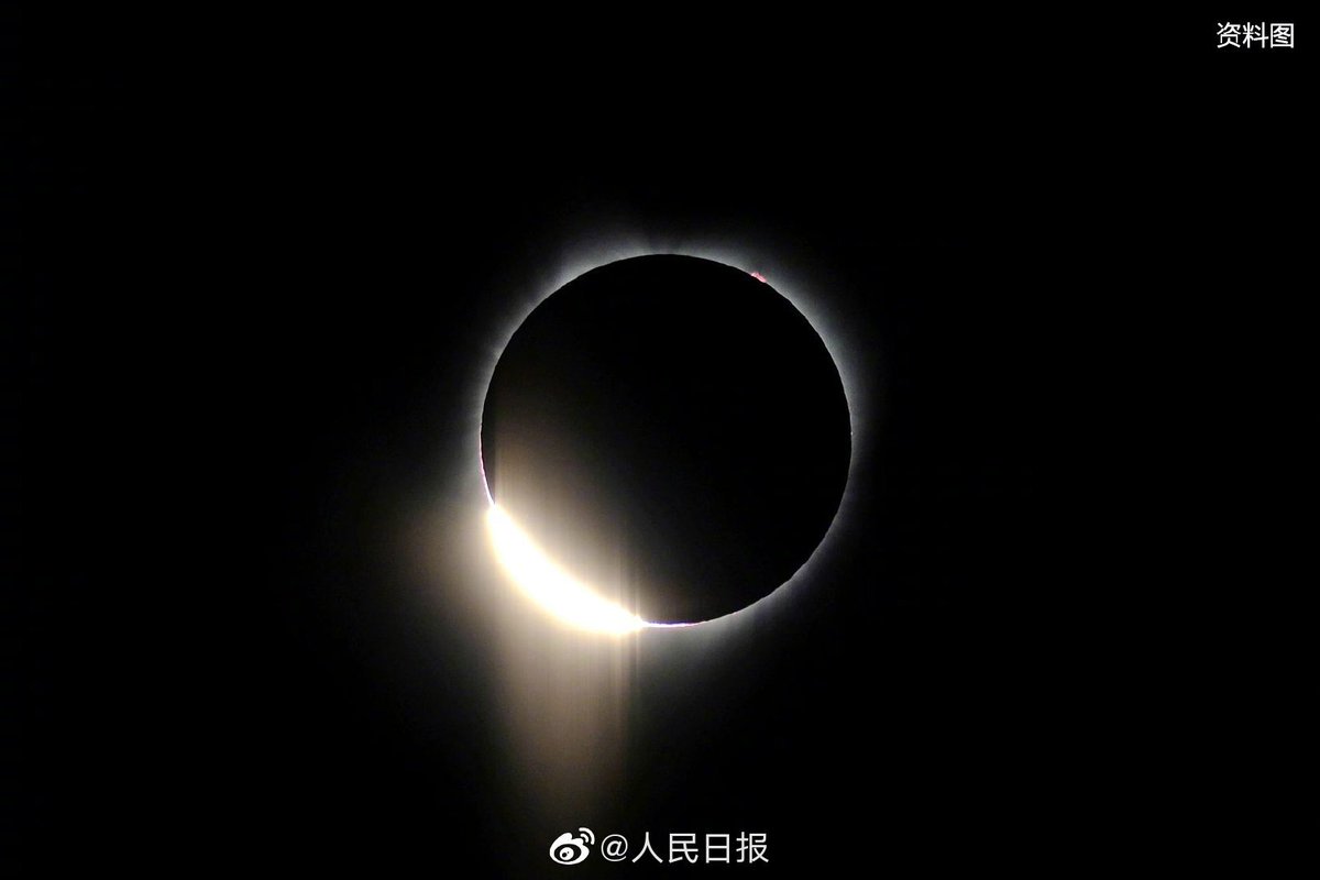 PDChinese's tweet photo. 【天狗吞日、天狗食月輪番上演，7月可看三大天象】7月，日全食、土星沖日、月偏食等精彩天象將輪番上演。3日清晨將發生日全食，是今年最重要的天象。10日迎來土星沖日，土星與地球距離最近，亮度也最高。17日淩晨會發生月偏食，我國可見。精彩蒼穹，你想和誰一起看天象？ https://t.co/tDBAa9X3AF