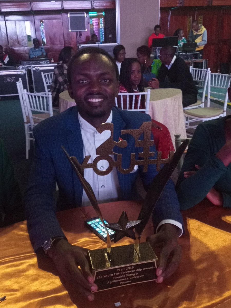 rodgers_kirwa's tweet photo. We're proud for yet another trophy in our team, our brother @diangaronald was honored as 254 Youth #Agripreneur of the year. 🏆

Well deserved win.

#Youth together, working towards #ZeroHunger, holding the power to feed, lead and transform the world. 

#AgribusinessTalk254 https://t.co/d9JoDAB3lh
