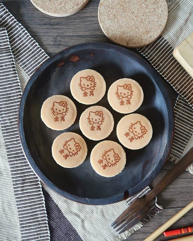 FoodiePinoy's tweet photo. Parang okey tong Hello Kitty hopia ah!
📸: @geoffreview
.
.
Tag us and use the hashtag #FoodiePinoy for a chance to be featured! https://t.co/KROV69MAYG https://t.co/xIuzeWthPI