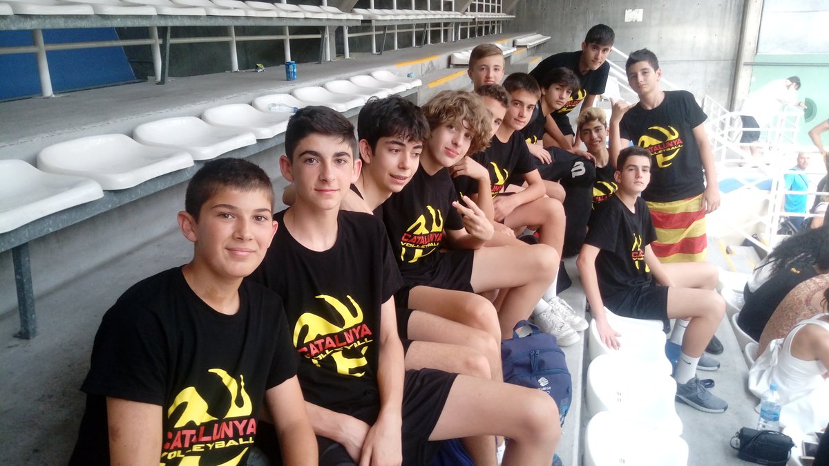 VoleiCatala's tweet photo. A les 11h les Seleccions Catalanes femenines disputaran la final del #CESAVB19 amb les Seleccions de Balears i Astúries. També els nois lluitaran per la 5a plaça.
Marcador online:https://t.co/TZ8oPYudp2
Streaming: https://t.co/RmEWFCXGGY
Goltv:https://t.co/lP6r2a3uk1
#voleicat https://t.co/ugEJTDtrye