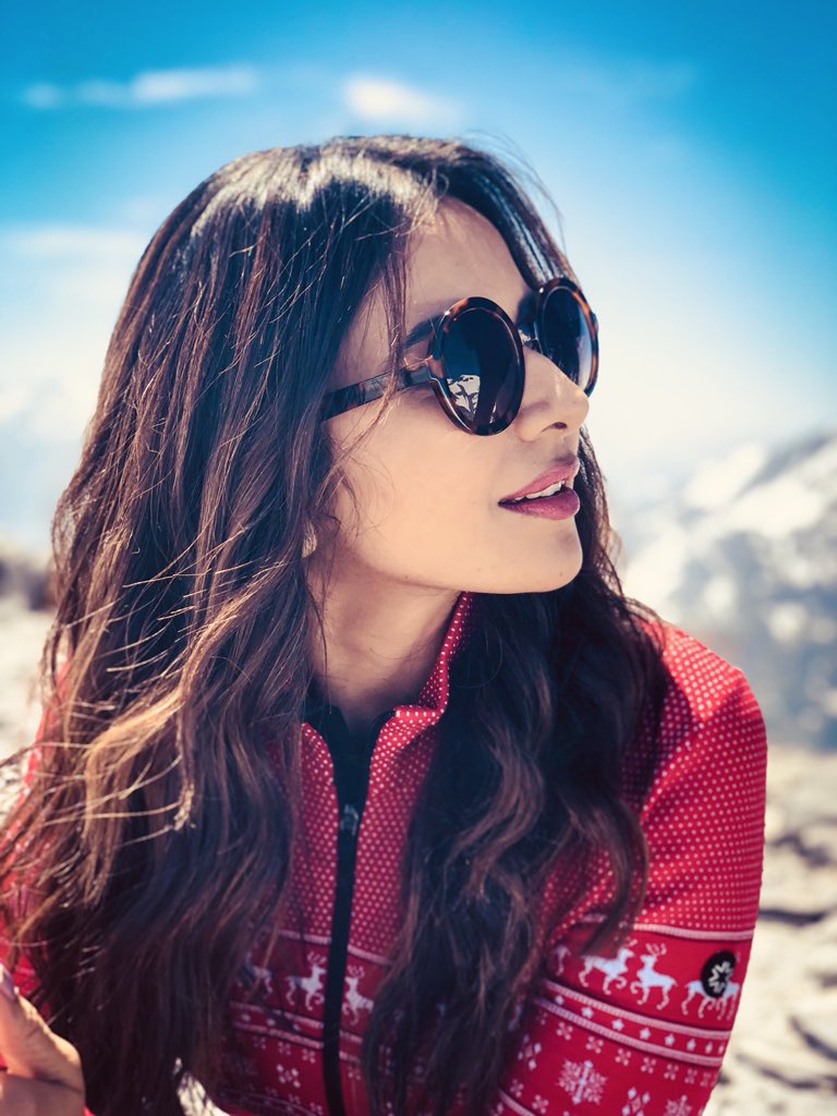 shreyasgroup's tweet photo. You are slaying it, girl! 🔥 And we are loving it 💞
@Rakulpreet
#RakulPreet #GorgeousAndBeautiful #UberCoolStyle https://t.co/yuN3FgPOCd