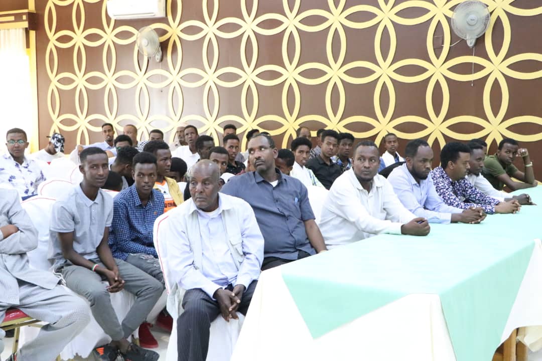 ahmedmoabdi's tweet photo. @SONYO_UMBRELLA in partnership of @SC_Somaliland organized an interface meeting between youth and duty bearers on challenges and opportunities of youth in secondary schools.
#SONYO2019 
#YOUTH
#chalenges 
#Opportunities https://t.co/NuvichuUfV
