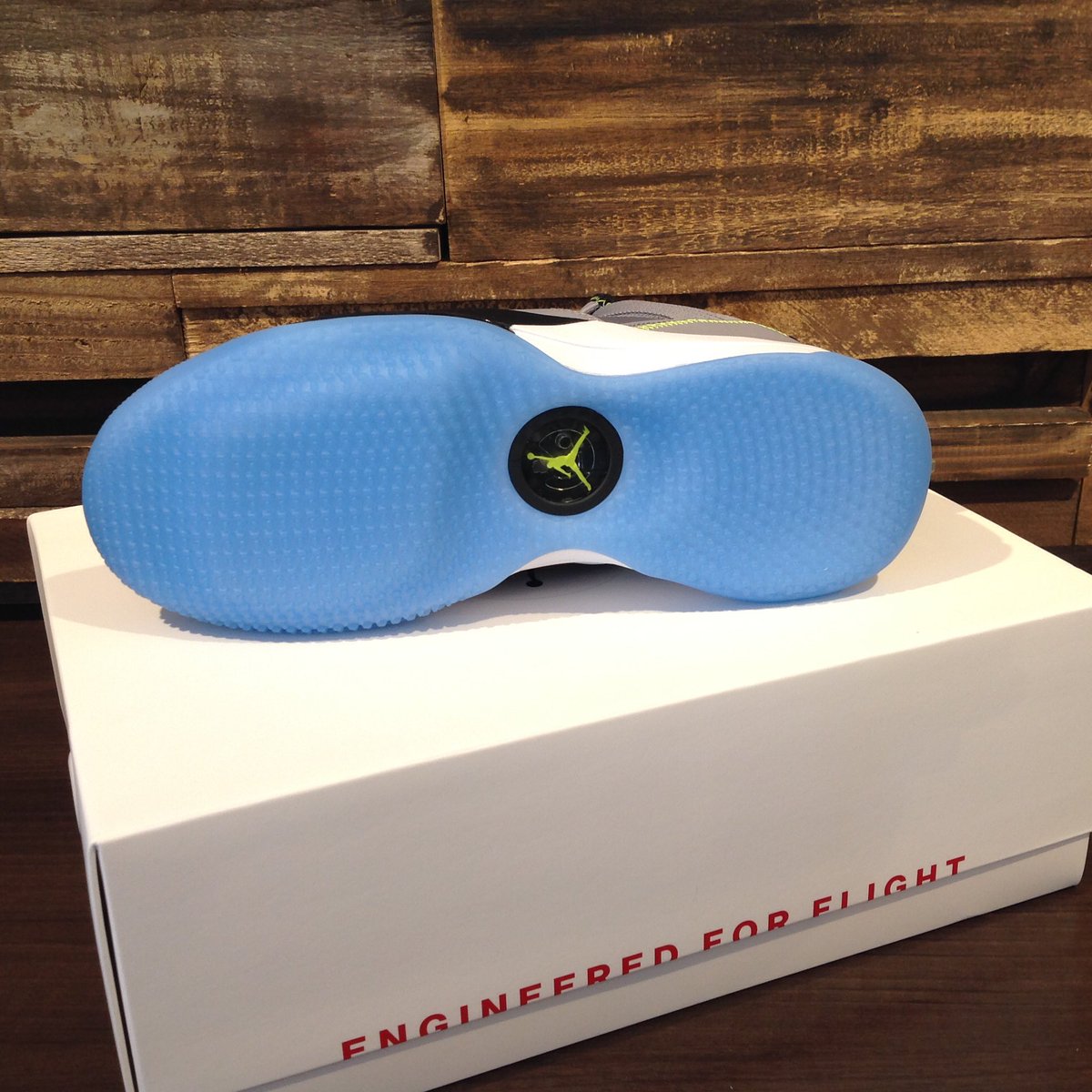 stepbystep022's tweet image. AIR JORDAN XXXIII SE PF NEWカラー
7月4日(木)発売です‼️

26.0〜30.0センチ
¥20,000+税
通販は下記のURLからお進み下さい
okinawa-stepbystep.com/SHOP/172917/13…

メーカー発売日は7月3日ですが、定休日のため4日(木)の発売とさせていただきます
#sbs1984 #stepbyste🏀 #okinawa #basketball #nike #airjordan33