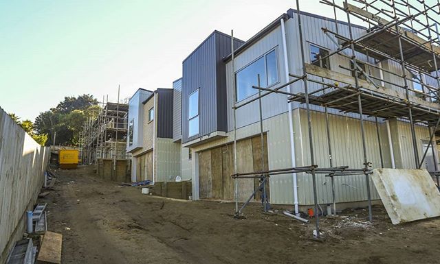 Iconstructionnz's tweet photo. Note to self: remember that there is an alarm system at our Forest Lake Apartments and that Big Brother is watching 😑 #iconicconstructionnz #apartmentbuild #hamiltonwaikato  #atlasproperty https://t.co/4AsAQwIEDo