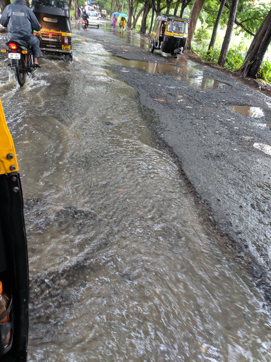 ashutosh147's tweet photo. @nitin_gadkari @PiyushGoyal @PiyushGoyalOffc @Dev_Fadnavis @ShelarAshish @GajananKirtikar @AUThackeray @CMOMaharashtra @mybmc @nitin_gadkari @PiyushGoyal @PiyushGoyalOffc @Dev_Fadnavis @ShelarAshish @GajananKirtikar @AUThackeray @CMOMaharashtra But the work has not started. It seems they are waiting for disaster to happen. The craters are as deep as 1 feet. 5/n https://t.co/giXn8GXdQl