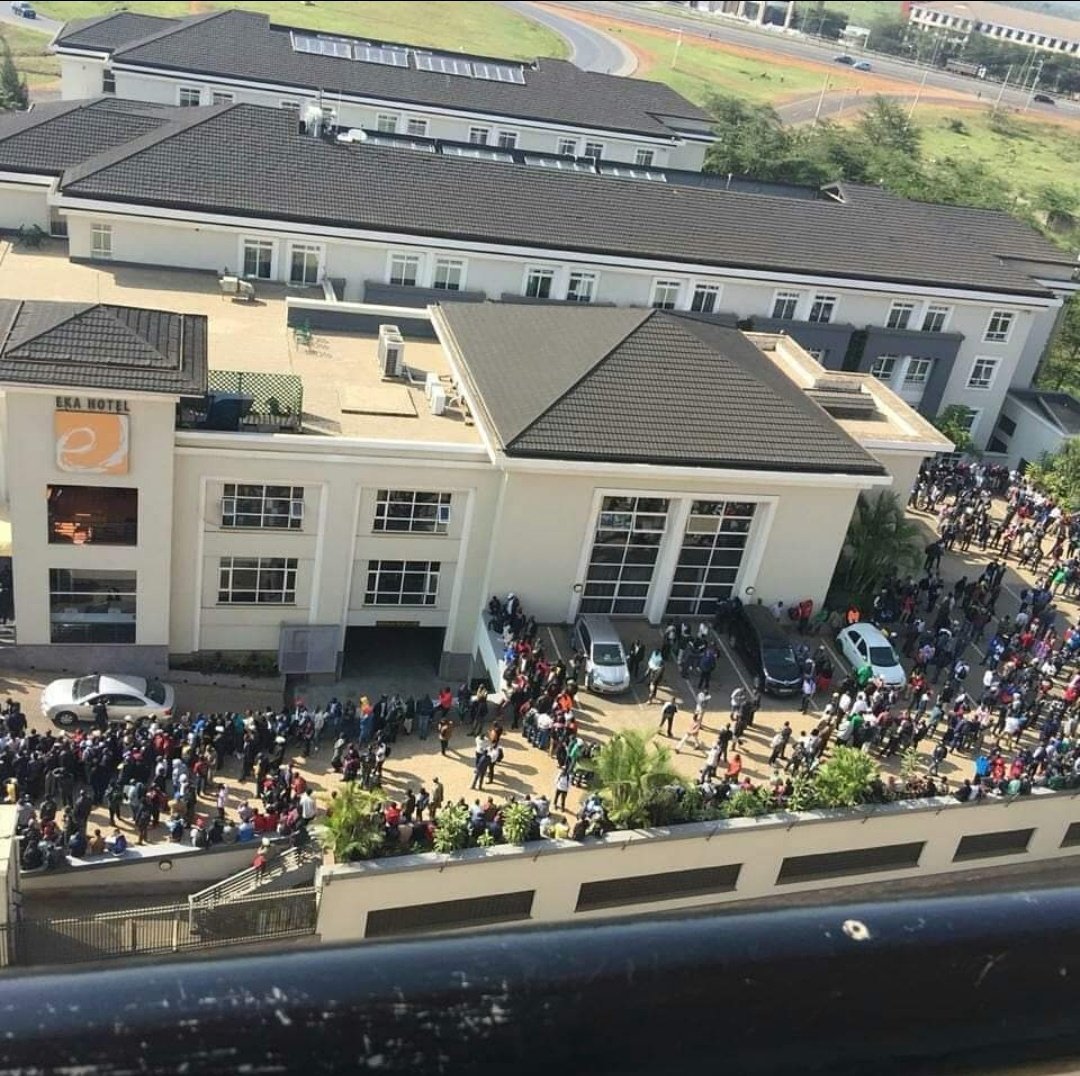 This is Eka hotel, thousands of youths turned up for a job advertised. They only needed 3 people.

Is it a mindset, education system or leadership that needs to be addressed?

Share your views..

#AgribusinessTalk254 #KOT #SundayThoughts