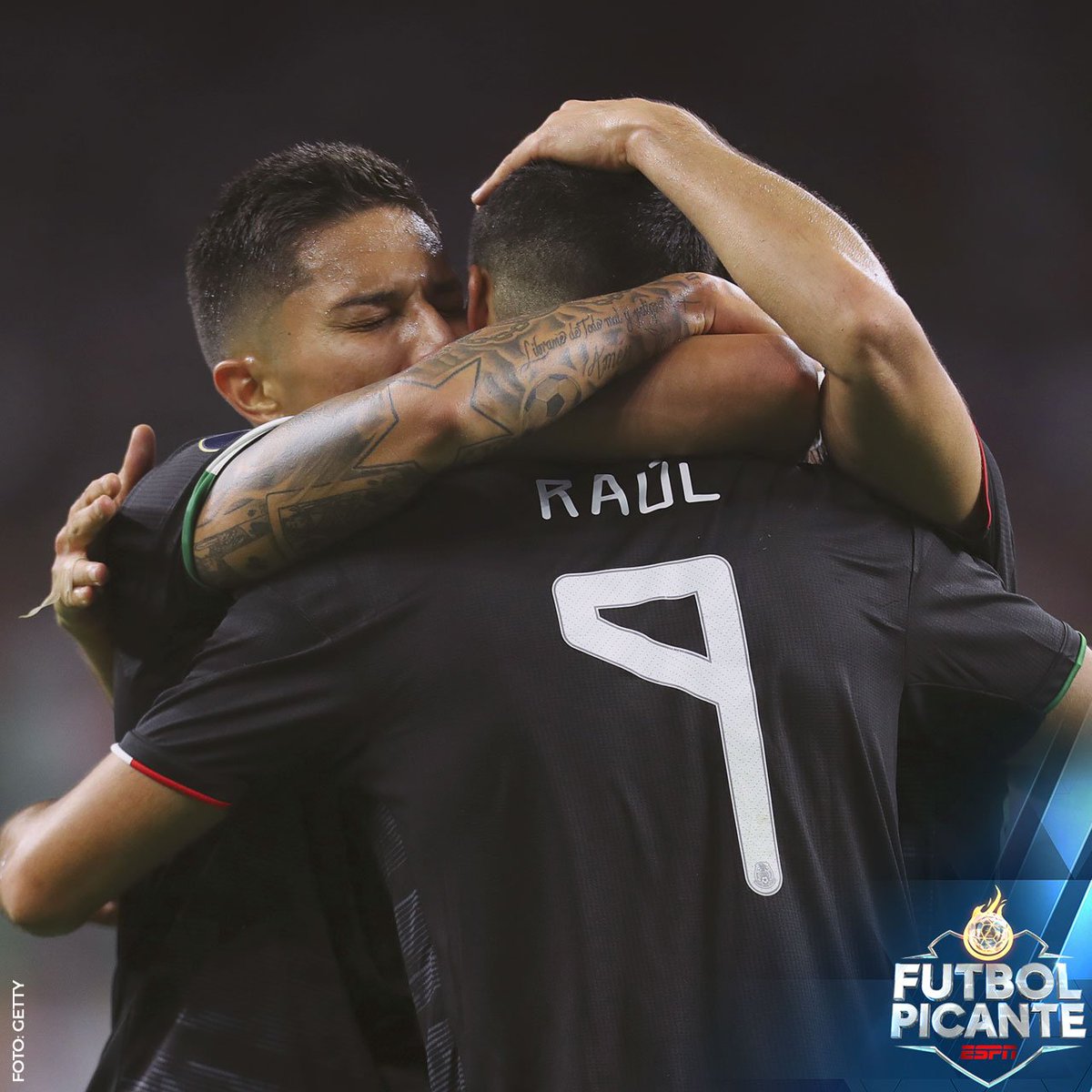 futpicante's tweet photo. ¡México está en semifinales! 🙌

Con una soberbia actuación de Guillermo Ochoa en la tanda de penales, el conjunto tricolor sigue con vida en la #CopaOro 🏆

Describe el partido con un GIF o Emoji 👀

https://t.co/VqzwaoUkRR https://t.co/6TLedNAgn0