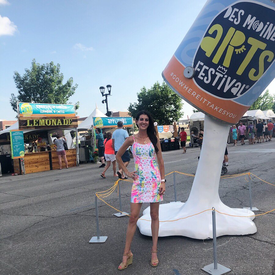 kristin_hurd's tweet photo. The 100 degree temperatures didn’t stop us from enjoying the @DMArtsFestival today! 💗 #dsmusa #gowhereittakesyou #dmaf19 #dmaf https://t.co/Mx5ZyxXyjp