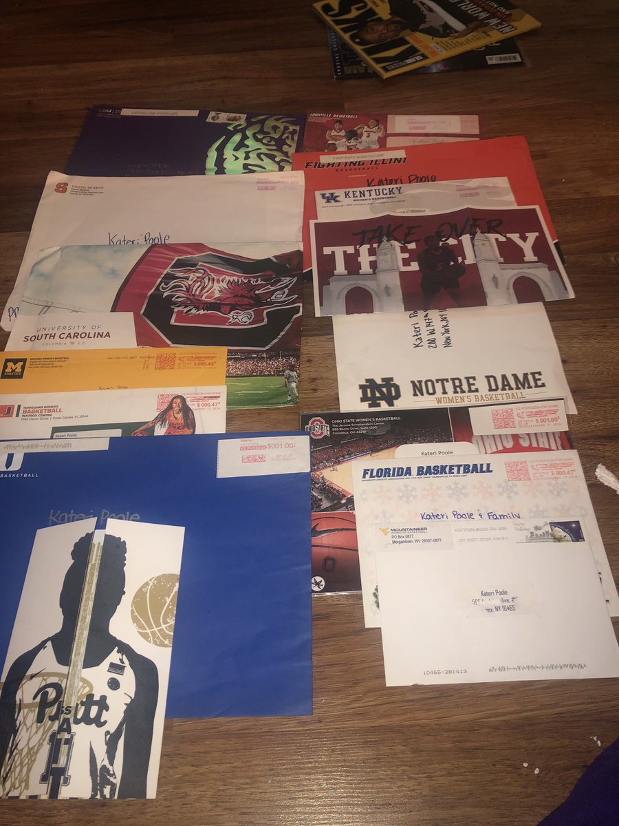 __ballplayerx5's tweet photo. Sat back today thankful, they said why New Heights, why do the Blue Star 30, why are you going to NYG Hoops events, why go to middle school All American games, why Monsignor Scanlan, I say Thank you for having @kateripoole5 apart of it. A Glimpse of why I did it. #MailboxFull https://t.co/GpRTAAaU1E