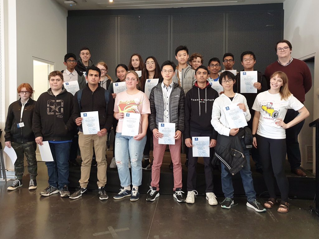 cmqcentaurus's tweet photo. A wonderful end to a wonderful week! The @SciMelb #workexperience week was a major success. The kids all received their completion certificates and developed some really great #posters 

Looks like we’ve got some upcoming #particlephysicists 💙

@LachMilligan @unimelb https://t.co/M0Sq7lGWnl