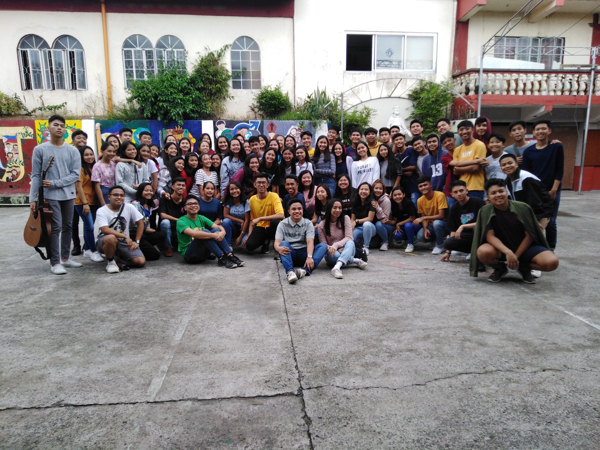 unBDICTable's tweet photo. #Household #SundaysBest

@YFCMendez https://t.co/4pr1l0xQTM