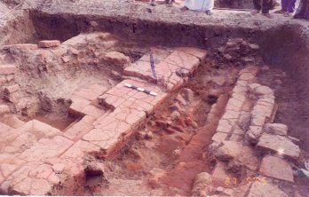 ThanjaiMadhavan's tweet photo. A Thread on "Mud Mortar Technique in Ancient Poompuhar"
#Poompuhar the celebrated port of the Early Cholas in the Tamil Country was one of the leading ports at the beginning of the "Common Era"!
The word #Puhar in #Tamil stands for a place where a river enters a Sea! https://t.co/OlHnciy9YI