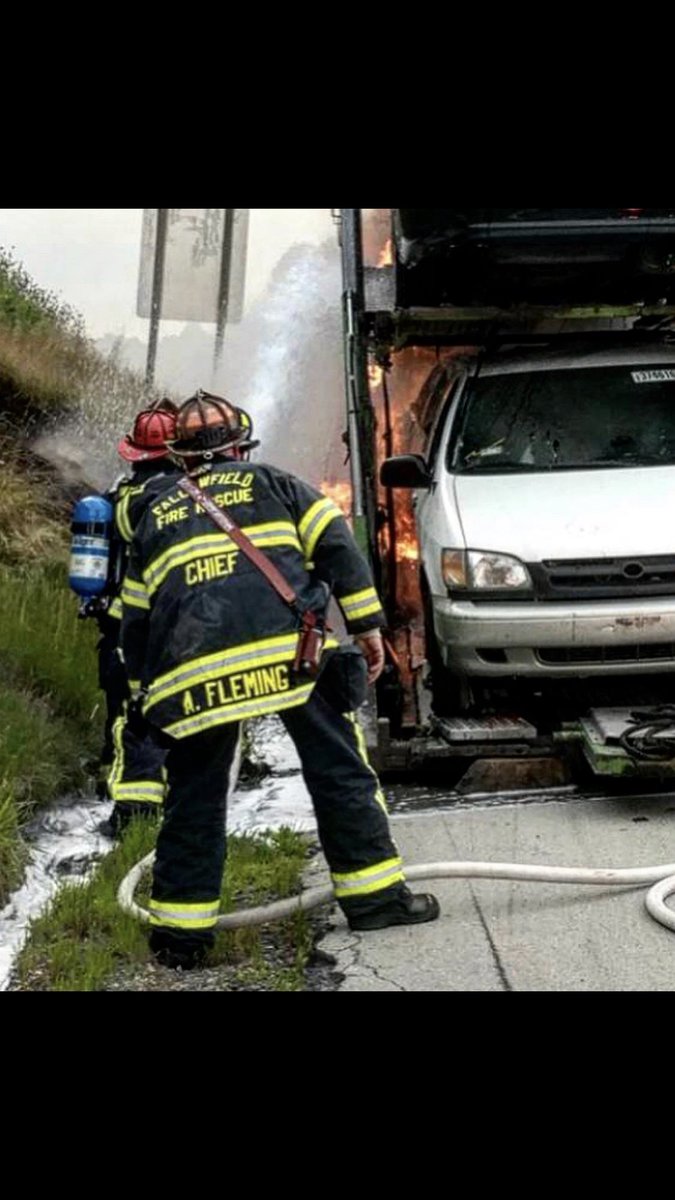 Fallowfield_VFC's tweet photo. Chief 47, Engine 47-2, and Squad 47-2 working a multi-vehicle Fire last week on I-70 in Somerset Twp along with @ellsworthvfc38 Also on scene,  @ValleyInnVFD46 , South Strabane VFD (44) , and Washington County Department of Public Safety (92) https://t.co/z1QeC48k6G