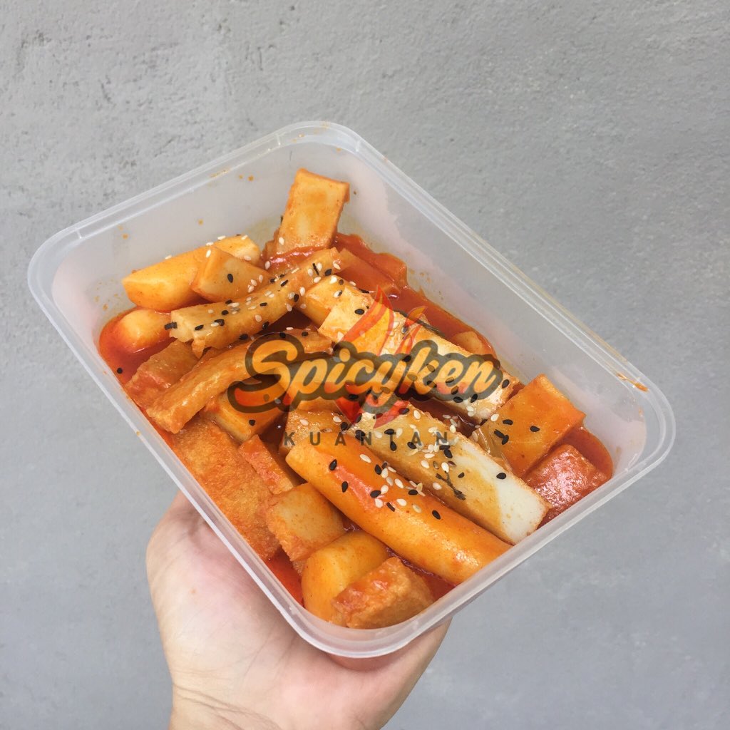hsnnanssir's tweet photo. KUANTAN PEOPLE!🌻 Agak agak scroll twitter taktahu nak makan apa. Korang boleh singgah instagram @spicykenkuantan ada delivery makanan tapi setiap Isnin, Selasa, Rabu sahaja. 

Details ada disana. Follow je dulu, tak order tak apa😜 @KuantanViral @KuantanTV @twtkuantan_food https://t.co/9oWwmnd1J9