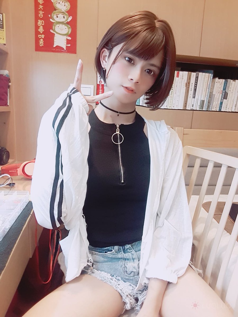 珞珞luoluo Twitter પર 莫名的快要7000粉了 想要本大叔的7000粉福利嗎孩子們 女装 女装男子 女装男子は自撮りを上げろ 男の娘