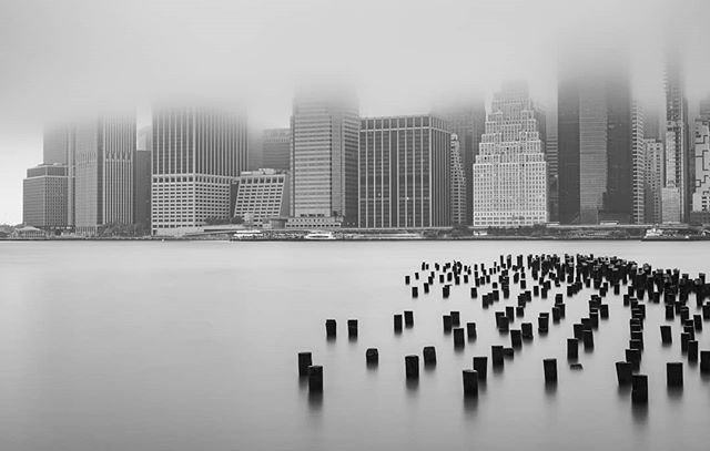 rohit_omanwar's tweet photo. On foggy day in New York
#newyork #brooklynbridge #nikon #nikond5500 #longexposure #cityscape #landscape #skyline https://t.co/92WslnWl1T https://t.co/UB2gt03ogW