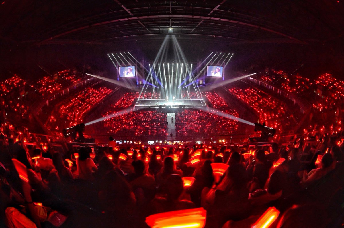 TheStandardPOP's tweet photo. POP NEWS: รวมภาพความประทับใจจากคอนเสิร์ต TVXQ! CONCERT -CIRCLE- #with IN BANGKOK รอบ Encore คอนเสิร์ตปิดฉากทัวร์ไตเติล CIRCLE ในประเทศไทย 
ภาพ: 4NOLOGUE #TVXQ! #Cassiopeia #TVXQCIRCLEINBKK #TVXQCIRCLEWITHinBKK #TheStandardPop https://t.co/hzCQRYRJW3