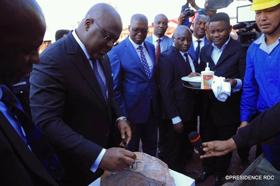 PresseRdc's tweet photo. RDC-HAUT KATANGA
@fatshi13 a lancé les travaux de construction d'un nouveau bâtiment du parlement provincial du Haut Katanga à Lubumbashi ce samedi 29 Juin 2019. Les travaux seront financés par le gouvernement provincial du Haut Katanga@FARDC_ @PresseRdc @olivierkapambu @RFI https://t.co/5nucW6YWCu