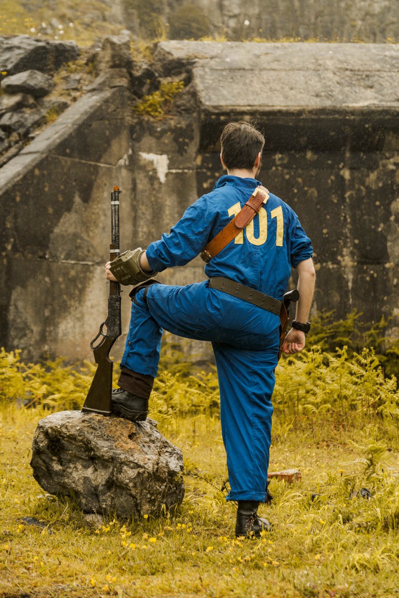 Bade_Wolfe's tweet photo. “So ends the story of the Lone Wanderer, who stepped through the great door of Vault 101 and into the annals of legend.”

Amazing photos taken by @takethepics_ 

#fallout #fallout2 #fallout3 #Fallout76 #fallout4 #falloutcosplay #cosplay https://t.co/Jkh0Js1HHJ