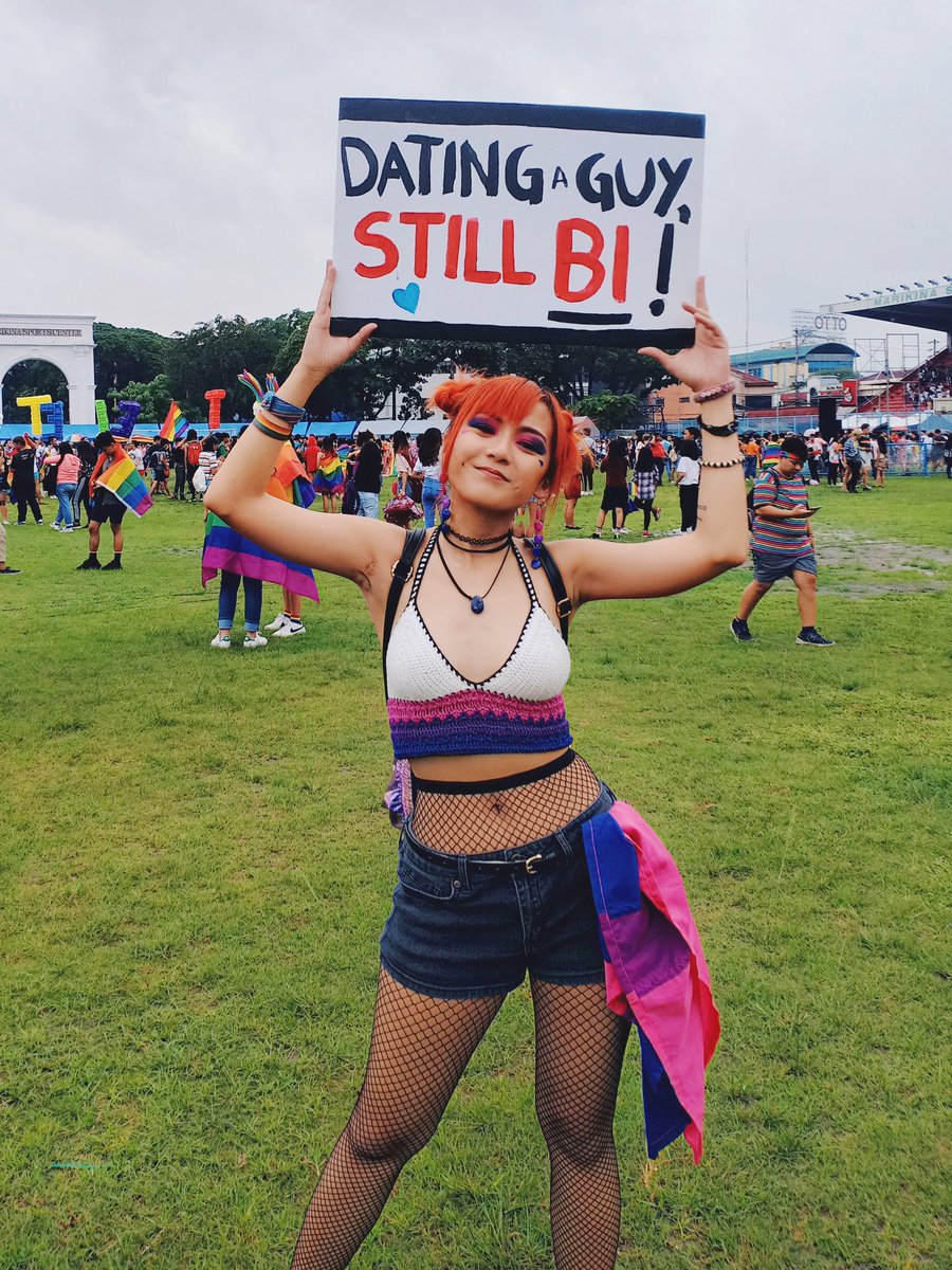 foxrots's tweet photo. HAPPY LAST DAY OF #PrideMonth here to remind you that Bisexuality is not the in-between deciding if you're straight or gay. It's real, valid and deserves to be celebrated!

So many ppl of diff genders took photos with my sign 😘 No to bi-erasure, and LOVE IS LOVE IS LOVE!! #Pride https://t.co/B4y0EU3zUL